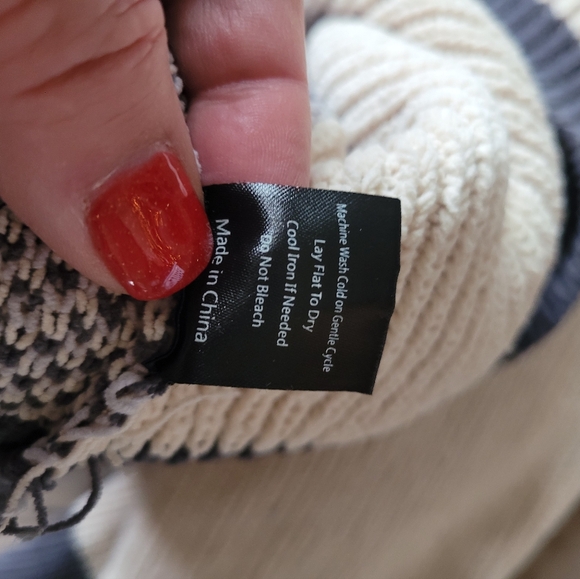 Pol Cropped Camo Sweater - Picture 5 of 6